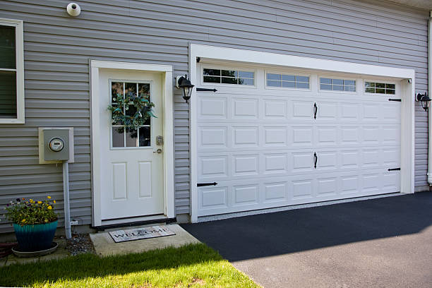 24/7 Emergency Garage Door Panel Replacement experts in Ramsey, MN